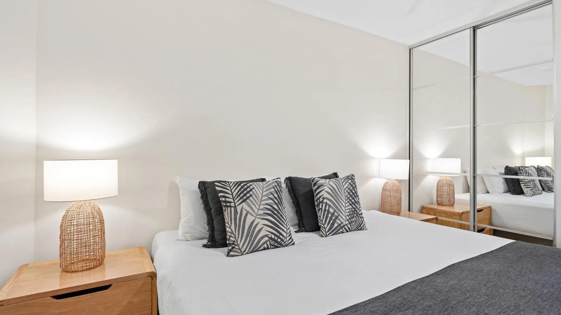 Aparthotel Fairshore Noosa